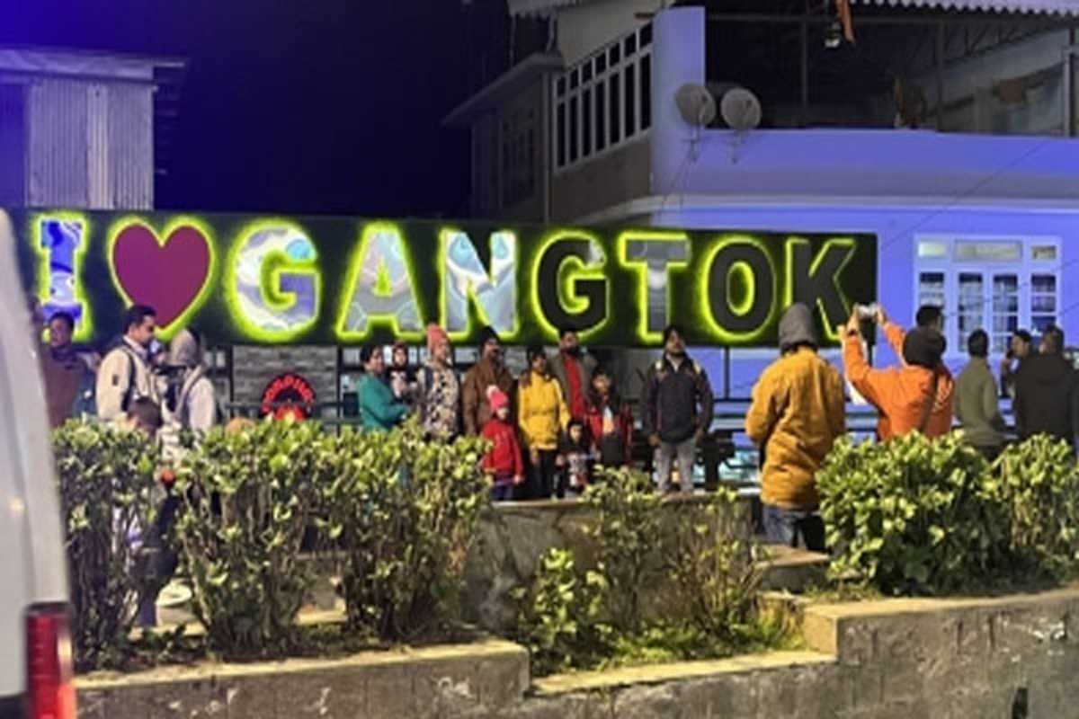 बाईचुंग भूटिया ने सिक्किम में क्षेत्रीय राजनीतिक संगठन के साथ हाथ मिलाया